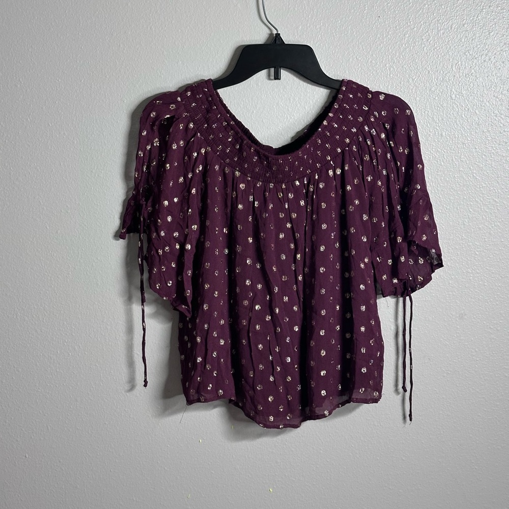 Abercrombie‎ & Fitch Polka Dot Red/Burgundy Off shoulder blouse size S